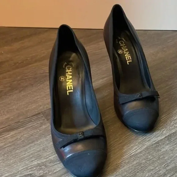 Chanel black pump - Picture 4 of 8